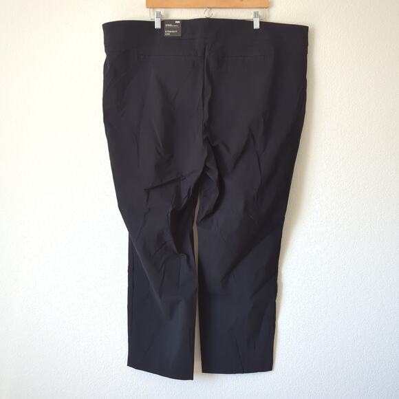 NWT Studio by Torrid Pants Womens 26 Straight Black Deluxe Stretch Trouser - Picture 3 of 7